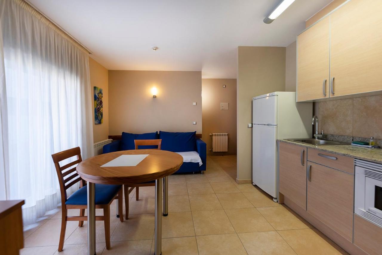 Aparthotel Iceberg Sant Julià de Lòria Exteriör bild