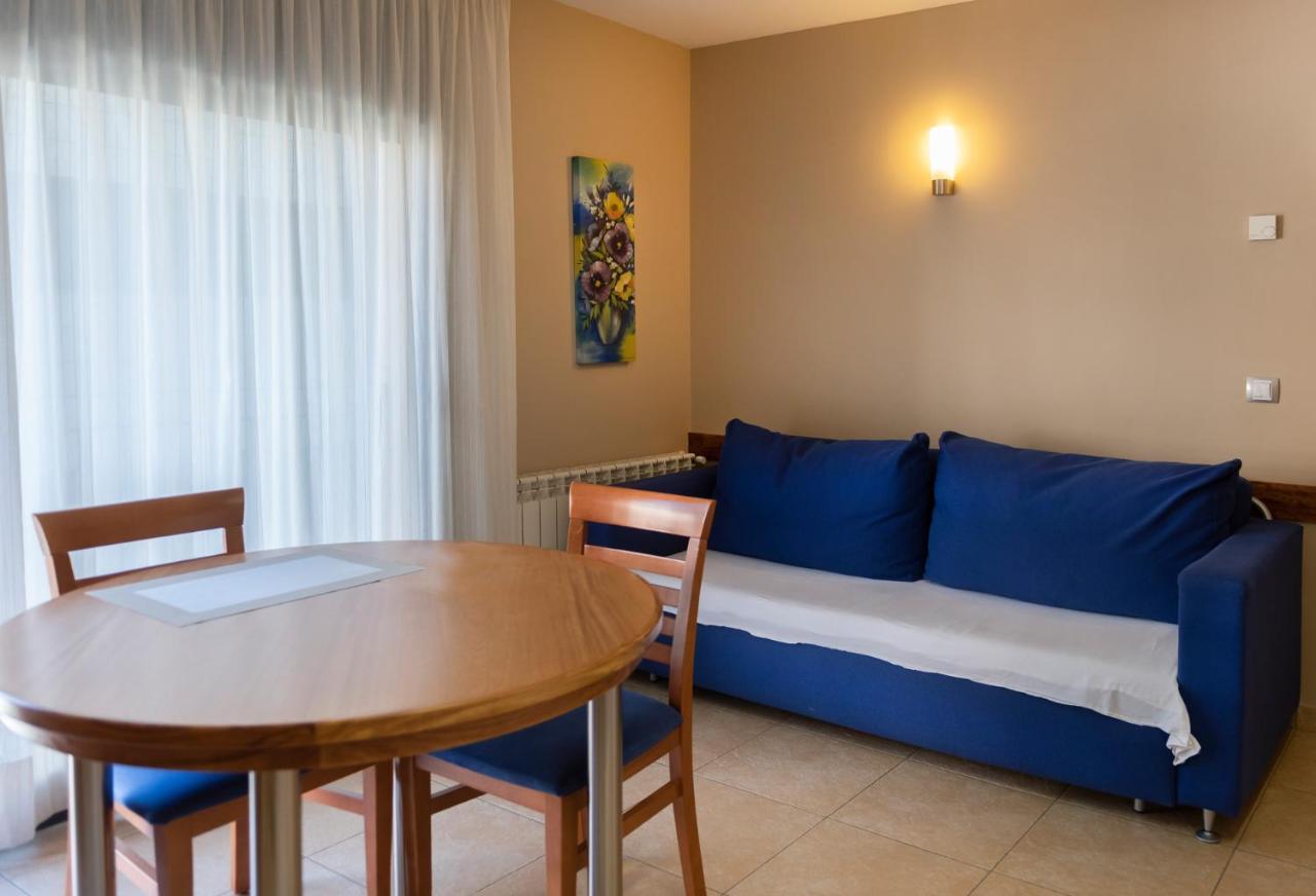 Aparthotel Iceberg Sant Julià de Lòria Exteriör bild