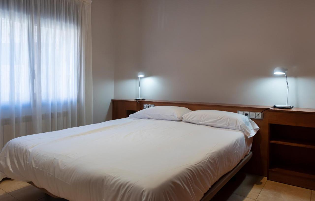 Aparthotel Iceberg Sant Julià de Lòria Exteriör bild