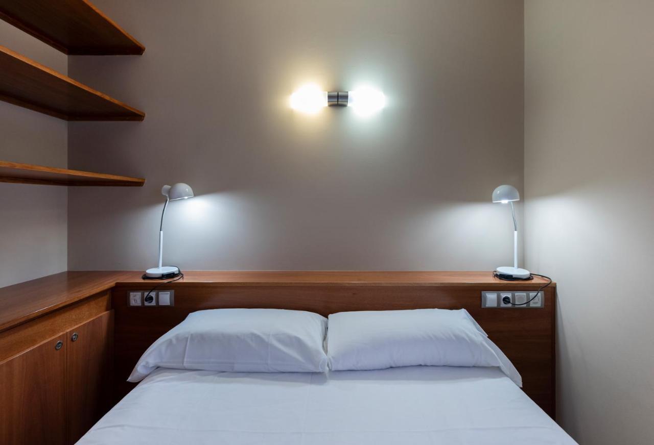 Aparthotel Iceberg Sant Julià de Lòria Exteriör bild