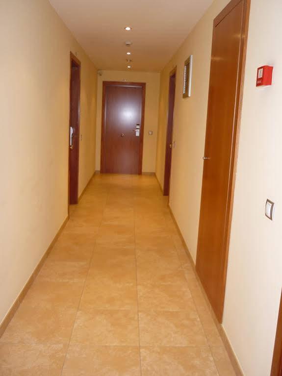 Aparthotel Iceberg Sant Julià de Lòria Exteriör bild